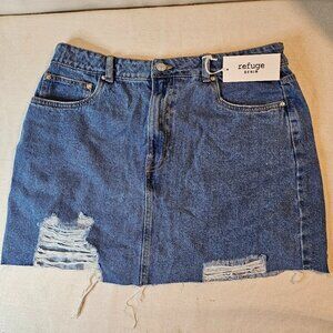 Refuge Denim Distressed 5-Pocket Skirt - Size XL